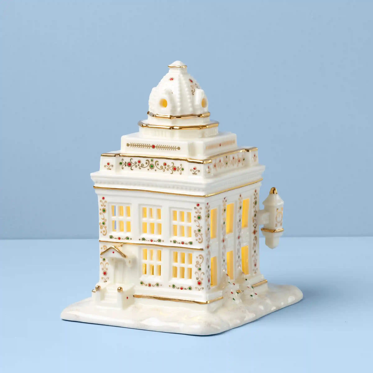 Mistletoe Park Bank Lit Figurine