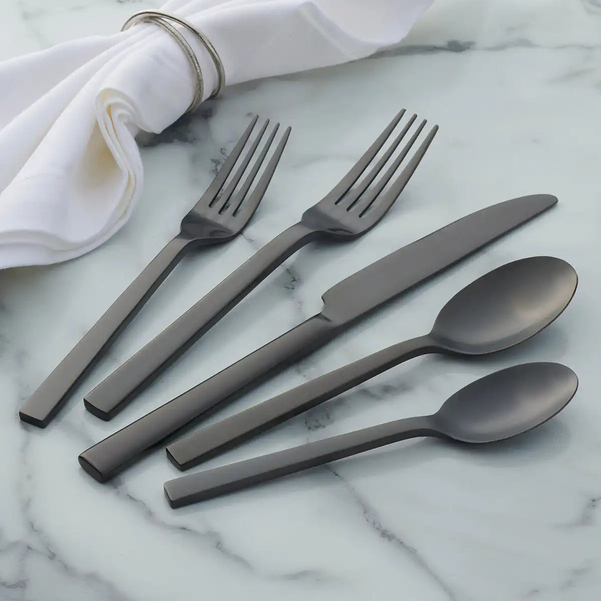 Chefs Table Midnight Matte 20-Piece Flatware Set